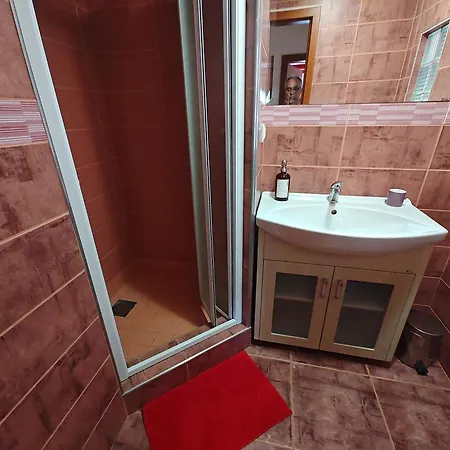 Martina - Entire Lägenhet *